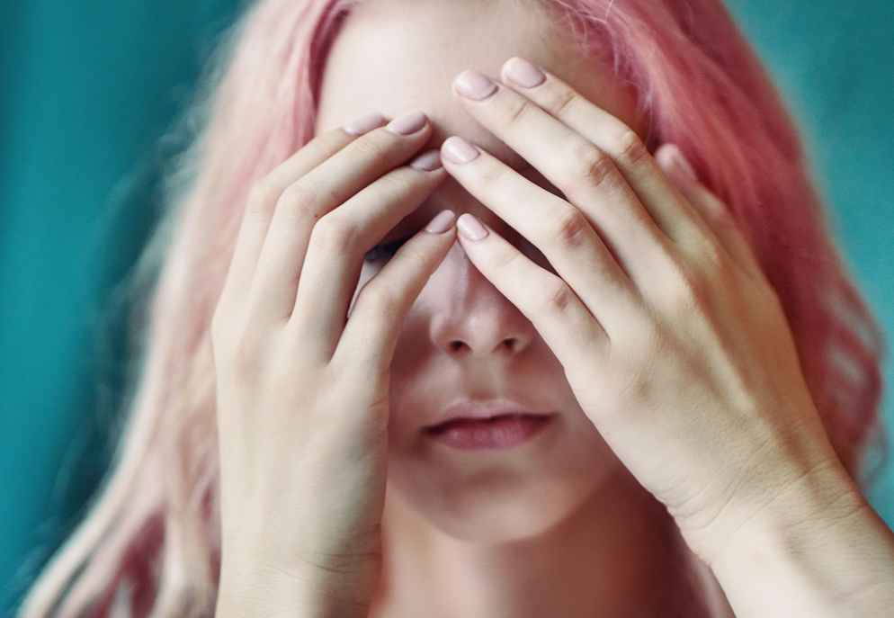 teen girl migraine